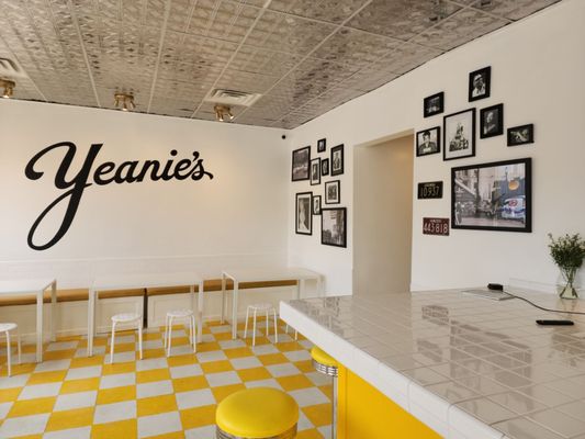 Yeanie's Burgers and Social by null