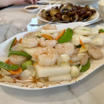 D Cuisine - Stir fried shrimp with Chinese yam - Dim Sum Near Me - Westmont, Illinois