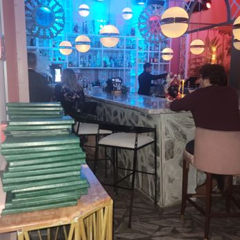 Calle Dragones - Bar area - Cuban Near Me - Miami, Florida
