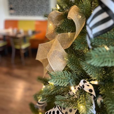 Baird's On B Bar & Grill by null