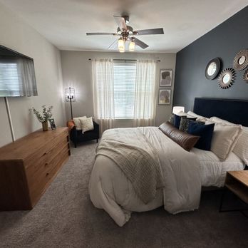 Watermark at Steele Crossing - Bedroom - Apartments Near Me - Fayetteville, Arkansas Watermark at Steele Crossing - Bedroom - Apartments Near Me - Fayetteville, Arkansas