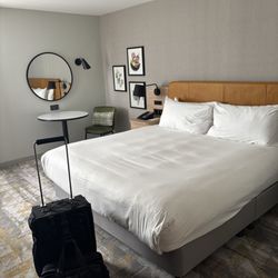 DoubleTree by Hilton Hotel Edinburgh Airport