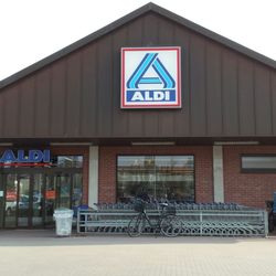 Aldi - Eingang von außen
