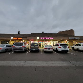La Michoacana Elite - cars parked in a parking lot - Ice Cream & Frozen Yogurt Near Me - Escondido, California