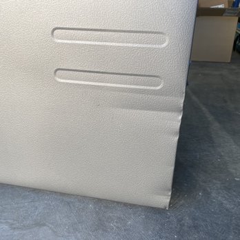 911 Movers and Storage - Damaged fridge. Didn't wrap the fridge with any padding before attempting move - Movers Near Me - Las Vegas, Nevada