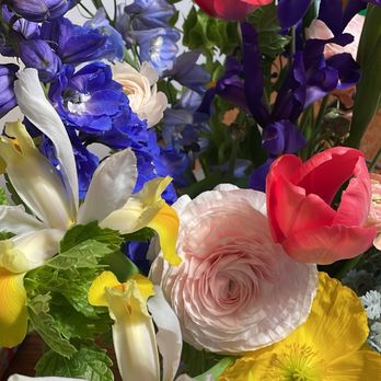 Wynnie's Flower Farm - Florists Near Me - Clovis, California Wynnie's Flower Farm - Florists Near Me - Clovis, California