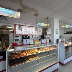 The Donut Palace - Inside