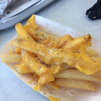 Original Tommy's - A slice of cheese that "dried" on top of my still hot fries. - Burgers Near Me - Barstow, California