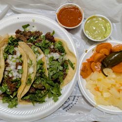 Dona Betty Tacos - Campechano & barbacoa tacos