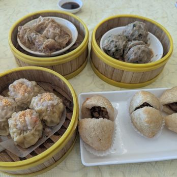 CH Imperial Garden - Pork siu Mai, deep fried dumpling, bean skin rolls, beef balls - Dim Sum Near Me - Daly City, California CH Imperial Garden - Pork siu Mai, deep fried dumpling, bean skin rolls, beef balls - Dim Sum Near Me - Daly City, California