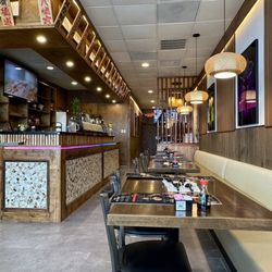 Tamashi Ramen And Sushi - Interior