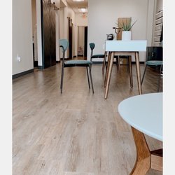 Look Eye Care - Mid-century modern vibes.
