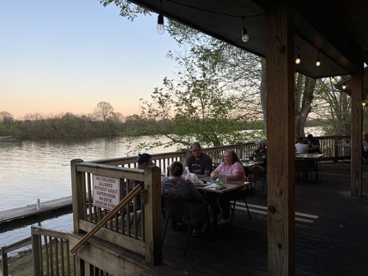 Riverview Restaurant & Marina by null