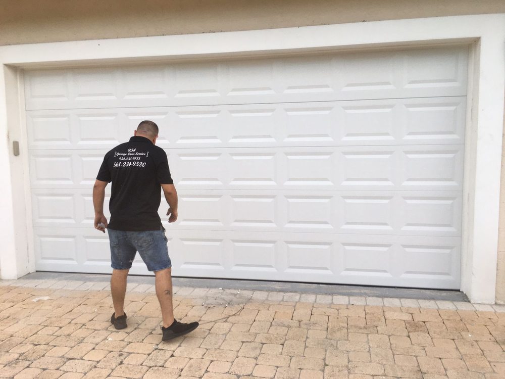 L&M Garage Door Repair Service - Garage Door Contractor in Seminole, FL