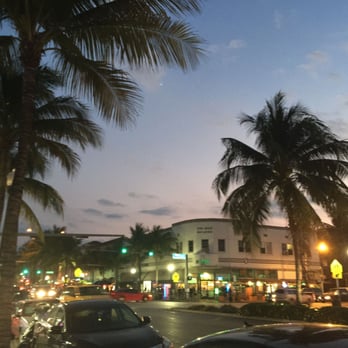 Playa Cafe - View from outside while we waited on our food - Cuban Near Me - Miami Beach, Florida