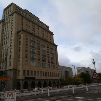 Strausberger Platz - Das ehemalige "Haus des Kindes" der DDR - Landmarks & Historical Buildings Near Me - Berlin, BE Strausberger Platz - Das ehemalige "Haus des Kindes" der DDR - Landmarks & Historical Buildings Near Me - Berlin, BE