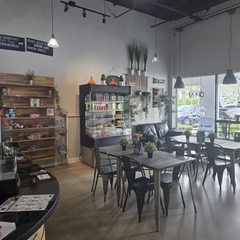 Utopia Juice Bar - Indoor seating - Juice Bars & Smoothies Near Me - Pompano Beach, Florida Utopia Juice Bar - Indoor seating - Juice Bars & Smoothies Near Me - Pompano Beach, Florida