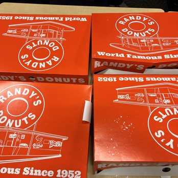Randy's Donuts - Donuts Near Me - Santa Monica, California
