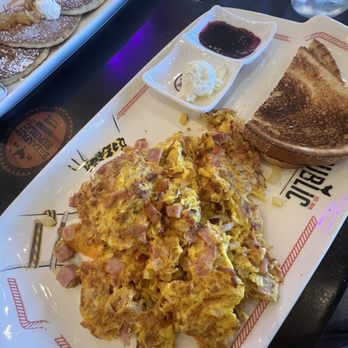 Breakfast Republic - Protein Lover Scramble - Breakfast & Brunch Near Me - Encinitas, California