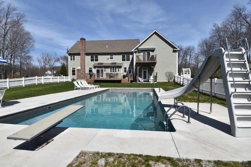 JENNIFER GURNELL WILLIAM RAVEIS REAL ESTATE 83 Photos 21 Whitfield