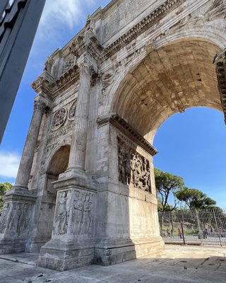Arch of Constantine by null