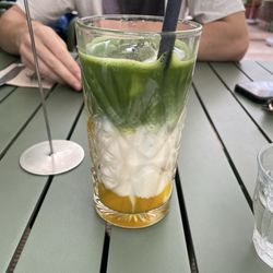 Hallesches Haus - Mango iced matcha