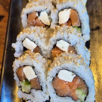 RA Sushi - Plantation - Philly roll - Cocktail Bars Near Me - Plantation, Florida