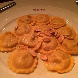 Restaurante Gero - Tortelli di Zucca Alle Mandorle (massa recheada de abóbora ao molho de manteiga e amêndoas): top!!!