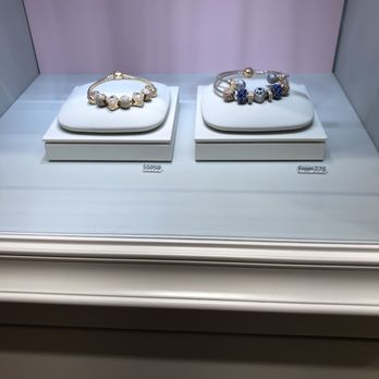 PANDORA - Jewelry Near Me - Orland Park, Illinois