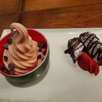 Aloha Steak House - Complementary Birthday dessert - Steakhouses Near Me - Honolulu, Hawaii