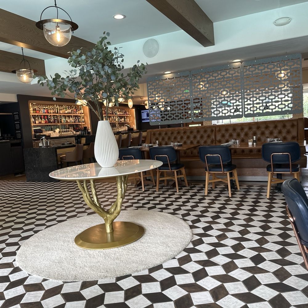 Shearwater Tavern - Open airy interior where guest don't feel as if they are on top of each other. - Bars Near Me - Carmel, California Shearwater Tavern - Open airy interior where guest don't feel as if they are on top of each other. - Bars Near Me - Carmel, California