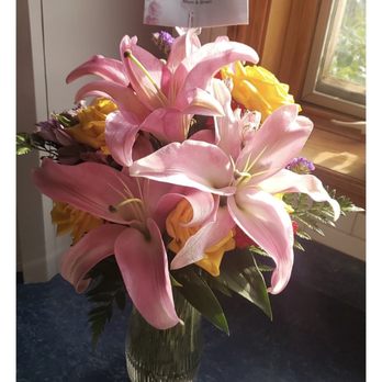 Illusions & Design - Florists Near Me - Marshfield, Wisconsin Illusions & Design - Florists Near Me - Marshfield, Wisconsin