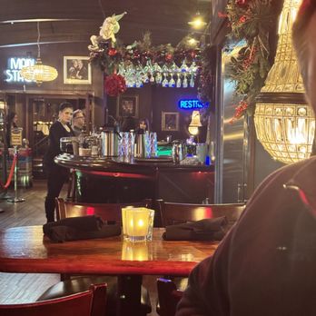 CROONERS SUPPER CLUB - Updated February 2026 - 157 Photos & 213 Reviews