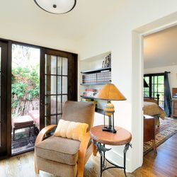Adobe Casitas - Palace Gem
