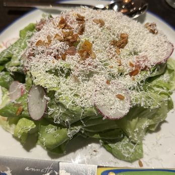 Annette - Butter leaf salad w/ tarragon dressing - Wine Bars Near Me - Aurora, Colorado