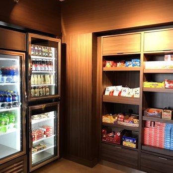 Fairfield by Marriott Inn & Suites Alexandria - Snack area - Hotels Near Me - Alexandria, Virginia Fairfield by Marriott Inn & Suites Alexandria - Snack area - Hotels Near Me - Alexandria, Virginia