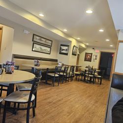 West Side Family Restaurant - The setting area