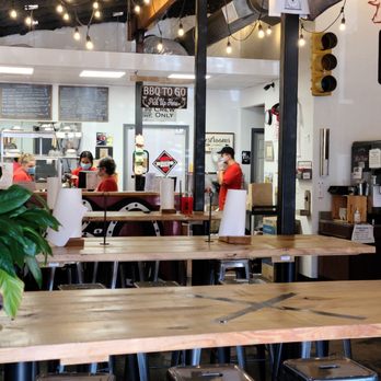 Bold BBQ Pit - the interior of a restaurant - Barbeque Near Me - Wylie, Texas