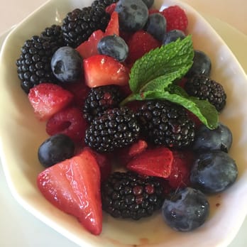 Tableau - Bowl of berries! 4.751578 stars! - Breakfast & Brunch Near Me - Las Vegas, Nevada
