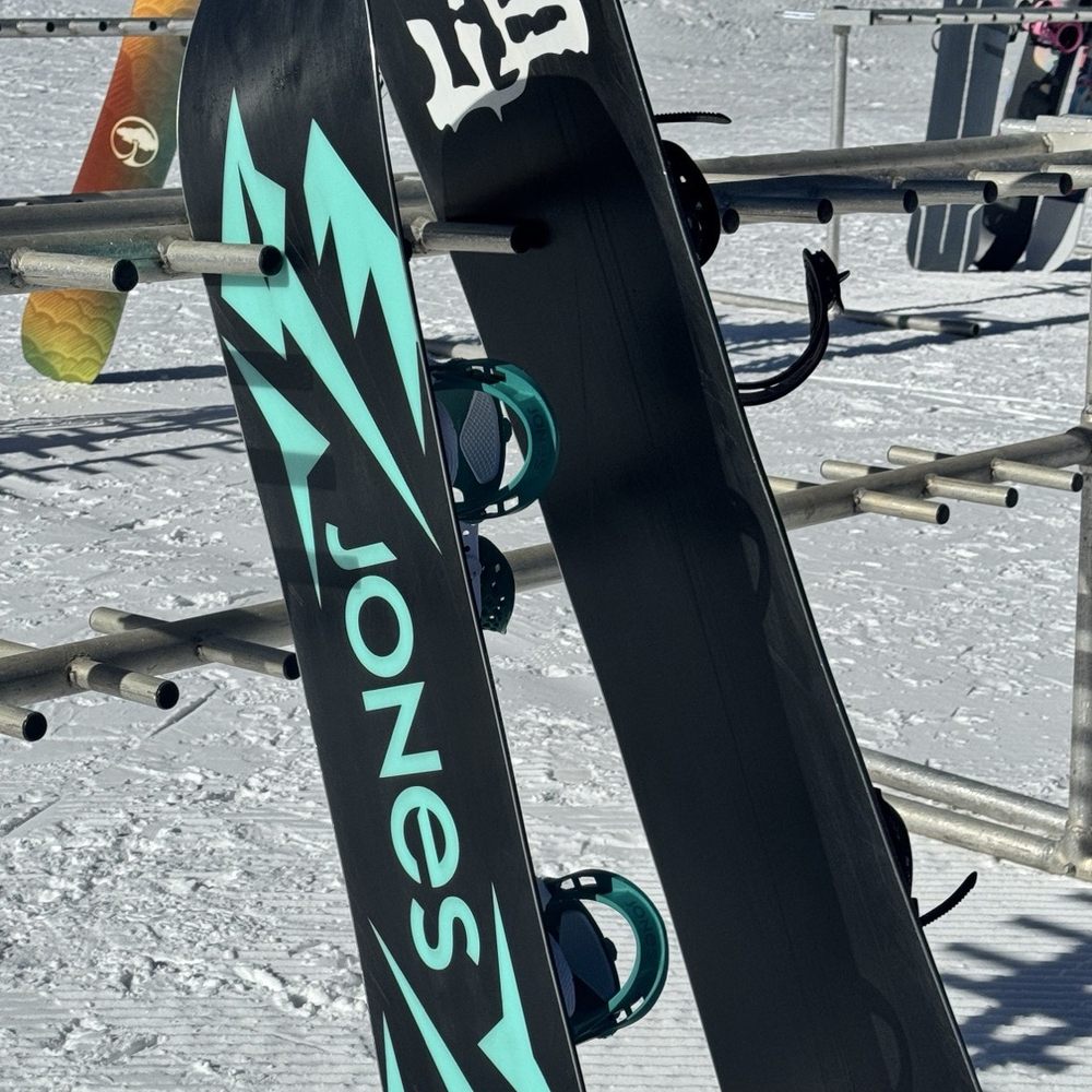 Wave Rave Snowboard Shop - Ski & Snowboard Shops Near Me - Bishop, California