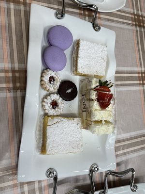 Toni Patisserie & Cafe by null