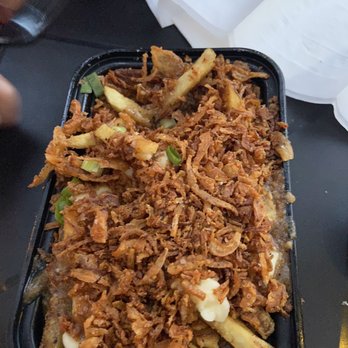 Saus - Big Poutine with extra crispy shallots - Vegetarian Near Me - Somerville, Massachusetts