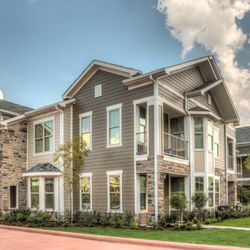 The Pointe at West Lake