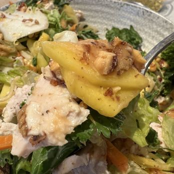 Mendocino Farms - Thai Mango Salad - Salad Near Me - Porter Ranch, California