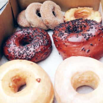 Doughnut Vault - clockwise - gingerbread stacks, buttermilk original, chocolate glazed, vanilla glazed, chestnut glazed, chocolate glazed. - Donuts Near Me - Chicago, Illinois Doughnut Vault - clockwise - gingerbread stacks, buttermilk original, chocolate glazed, vanilla glazed, chestnut glazed, chocolate glazed. - Donuts Near Me - Chicago, Illinois