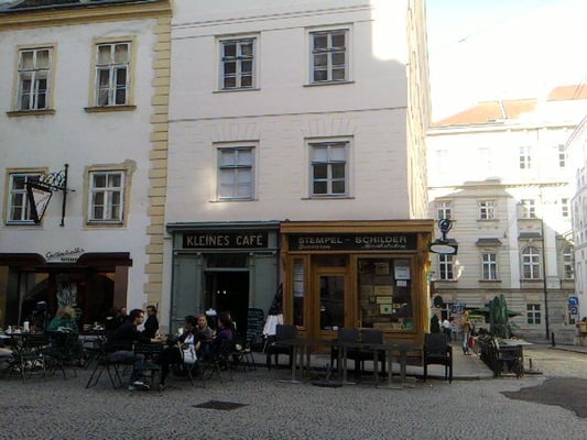 Kleines Café by null