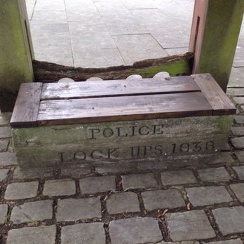 The Orange Tree - Another shot of the stocks - Pubs Near Me - Altrincham, XGM