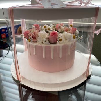 Blooming Moment Florist - floral 6" cake with salty mocha flavor - Florists Near Me - San Francisco, California Blooming Moment Florist - floral 6" cake with salty mocha flavor - Florists Near Me - San Francisco, California