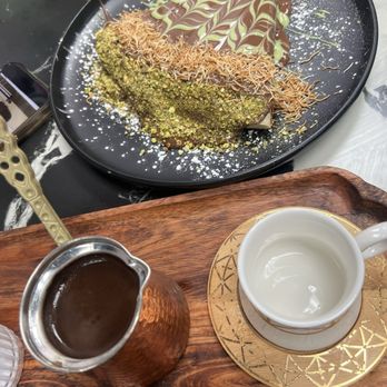 ChocoLit Cafe - Crepes Dubai chocolate - Cafes Near Me - Roseville, California