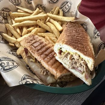 Sabor Caribe - Cuban sandwich and fries - Venezuelan Near Me - Memphis, Tennessee Sabor Caribe - Cuban sandwich and fries - Venezuelan Near Me - Memphis, Tennessee